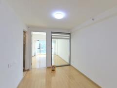 <b class=redBold>奥园峯荟</b> 1室1厅1厨1卫 42.89m² 精致装修