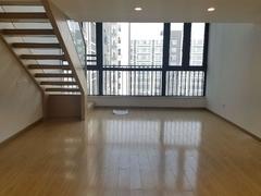 <b class=redBold>奥园峯荟</b> 复式二房 家电齐全 拎包入住