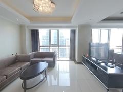 中铁青岛中心 3室2厅1厨2卫 235.84m² 精致装修