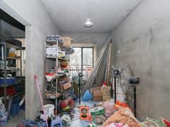 西街苑一期 入住率高,万达附近,周边成熟,容易出租